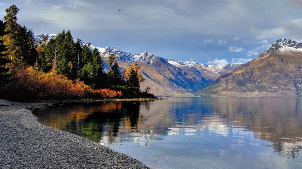 Queenstown lake