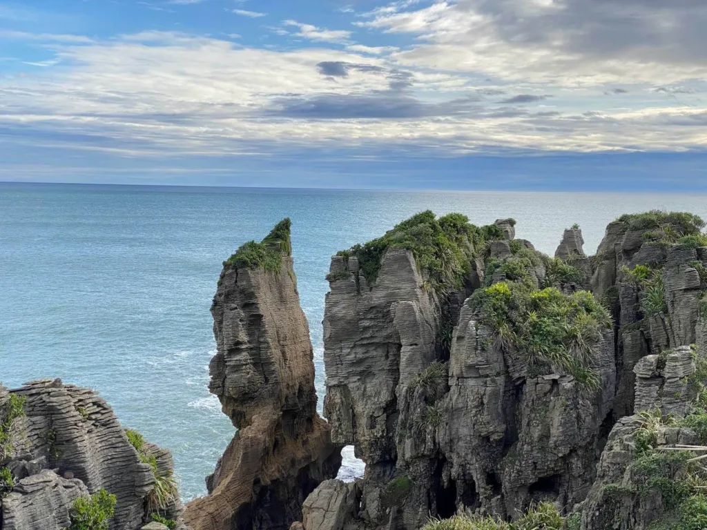 Paparoa National Park, rocks against ocean