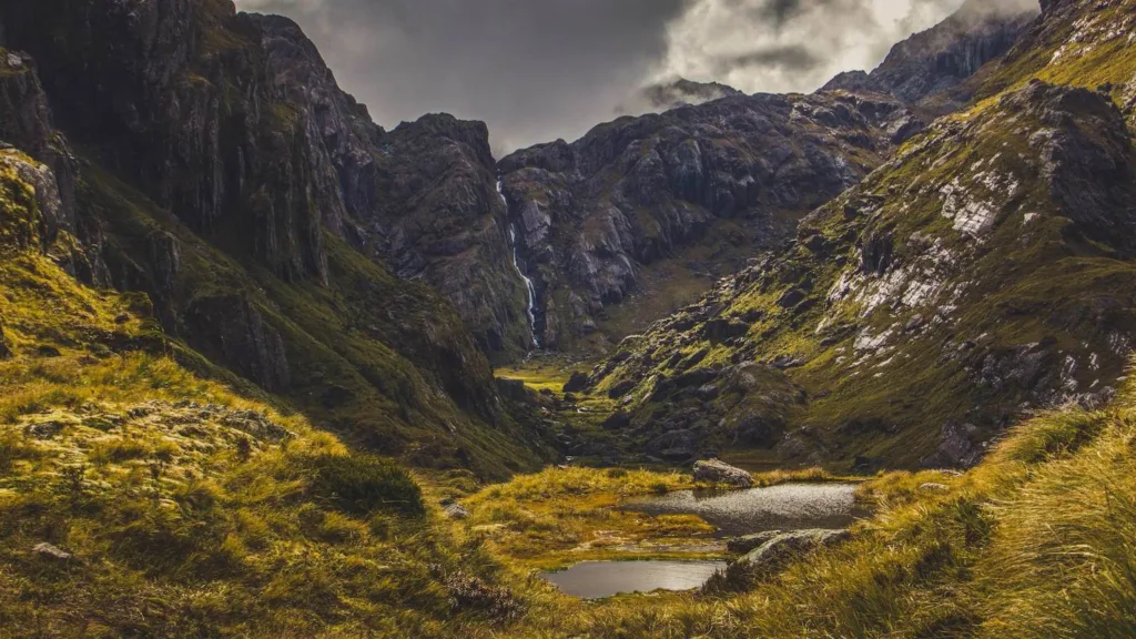 Routeburn track, river and mountain behind