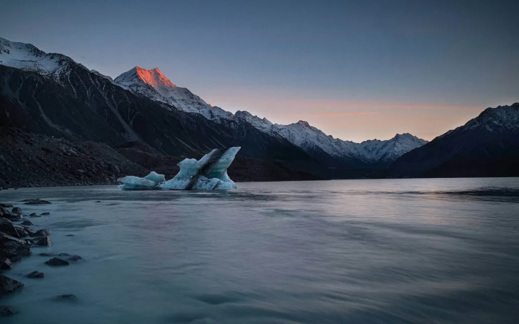 Tasman glacier lake